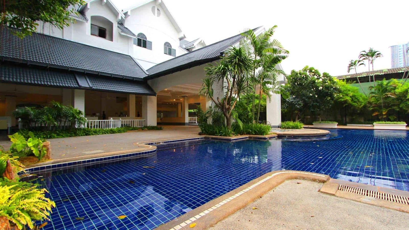 Pooh Beach Resort & Spa